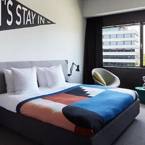 Отель The Social Hub West 4 Star, Амстердам